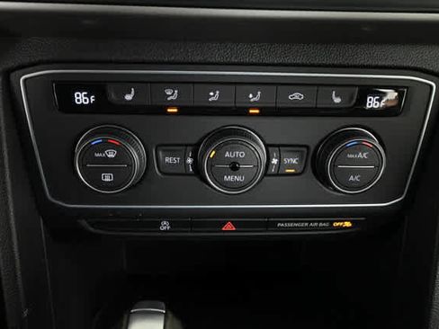 Used 2021 Volkswagen Atlas SE w/ Panoramic Sunroof Package FWD image 28