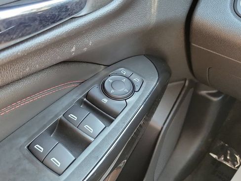 Used 2025 Chevrolet Trax RS w/ Driver Confidence Package FWD image 20