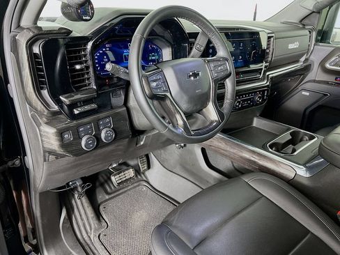 Used 2024 Chevrolet Silverado 3500 LTZ w/ LTZ Plus Package AWD/4WD image 9
