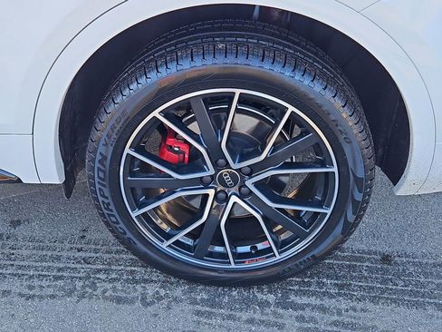 Used 2025 Audi SQ5 Premium Plus w/ Premium Plus Package image 8