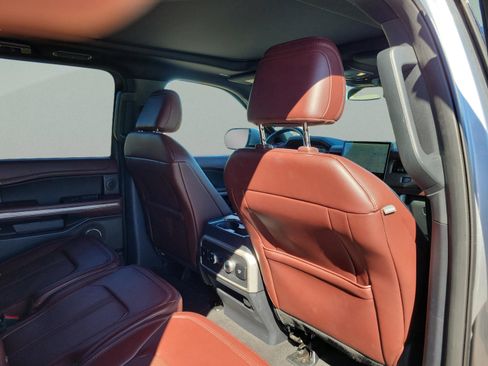 Certified 2024 Ford Expedition Limited image 22
