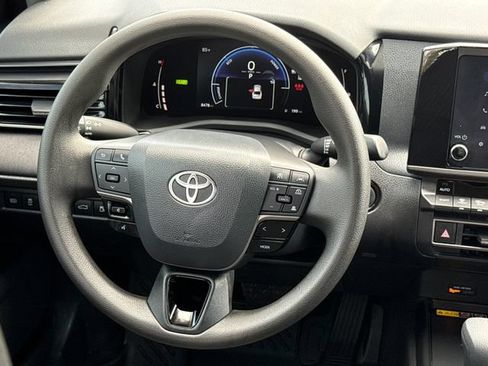 Used 2026 Toyota Camry LE w/ Convenience Package FWD image 13