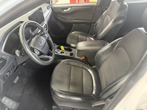Used 2023 Ford Escape SE FWD image 11