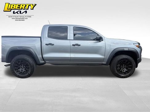 Used 2024 Chevrolet Colorado Trail Boss w/ Advanced Trailering Package AWD/4WD image 8