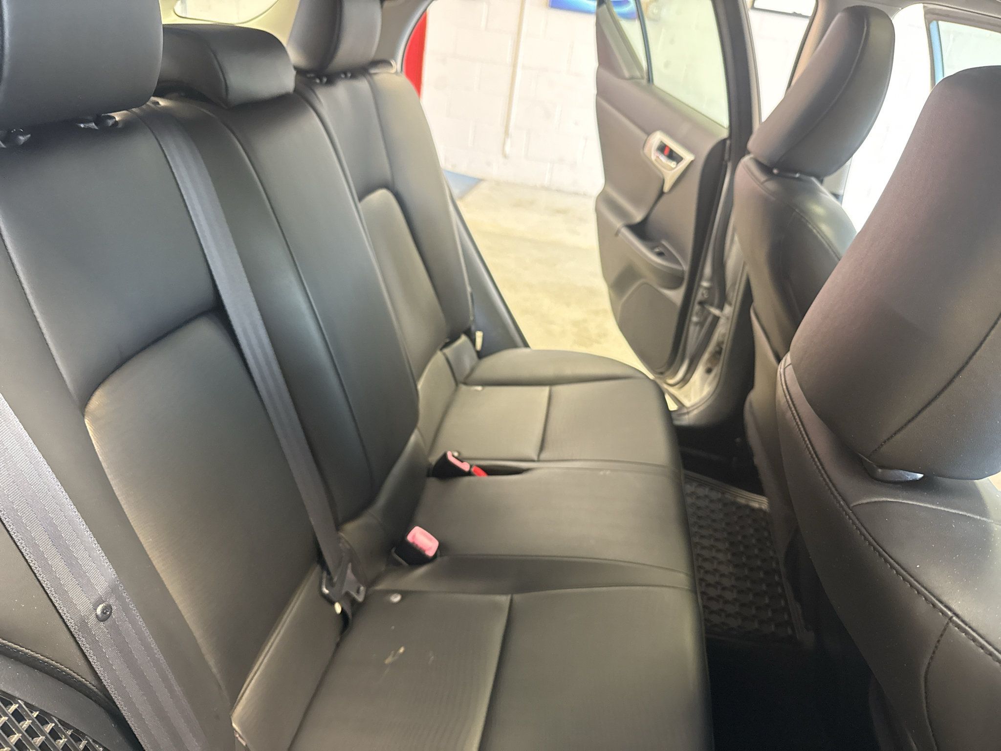 Used 2011 Lexus CT 200h Premium FWD image 26