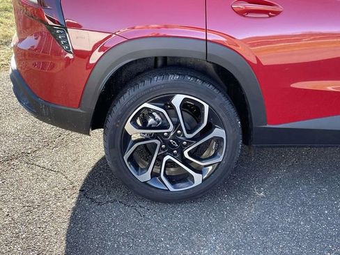 New 2026 Chevrolet Trax RS w/ Sunroof Package image 9