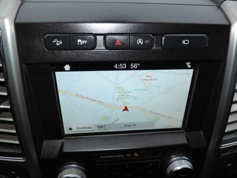 Used 2017 Ford F150 Platinum w/ Equipment Group 701A Luxury image 28