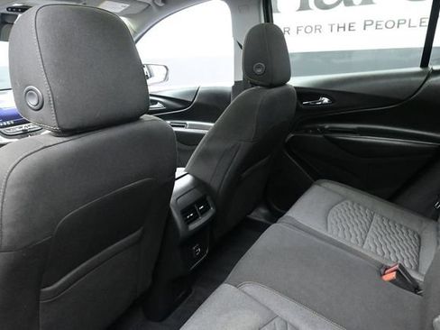 Used 2019 Chevrolet Equinox LT w/ Sun & Navigation Package AWD/4WD image 17