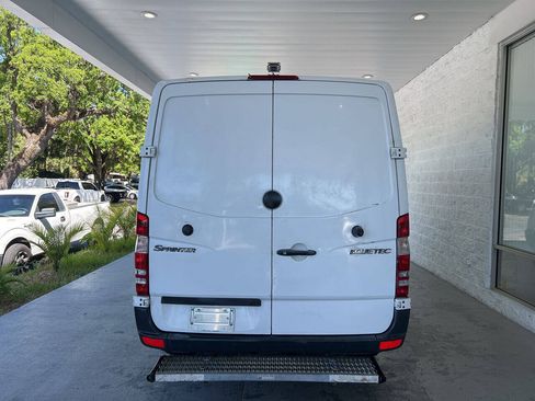 Used 2013 Mercedes-Benz Sprinter 2500 image 5