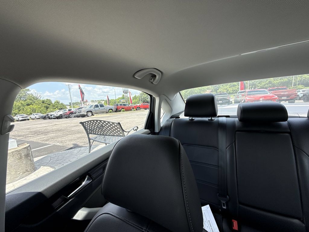 Used 2020 Volkswagen Passat 2.0T R-Line FWD image 10