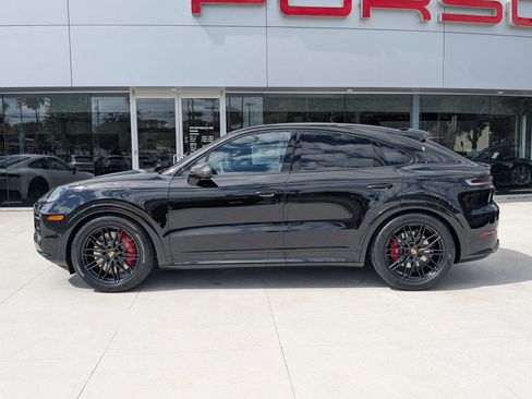 New 2026 Porsche Cayenne S image 2