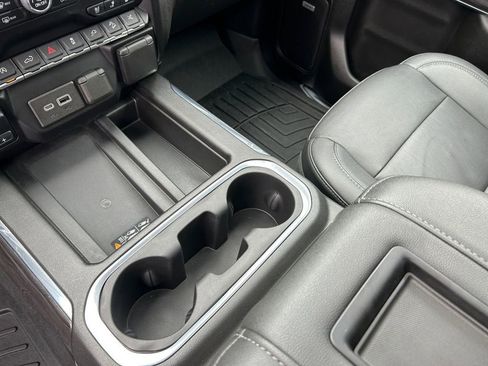 Used 2022 Chevrolet Silverado 1500 LTZ w/ LTZ Premium Package AWD/4WD image 19