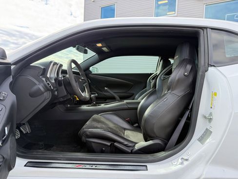 Used 2014 Chevrolet Camaro Z/28 RWD image 25