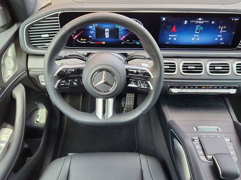 Used 2025 Mercedes-Benz GLS 450 GLS 450 image 26