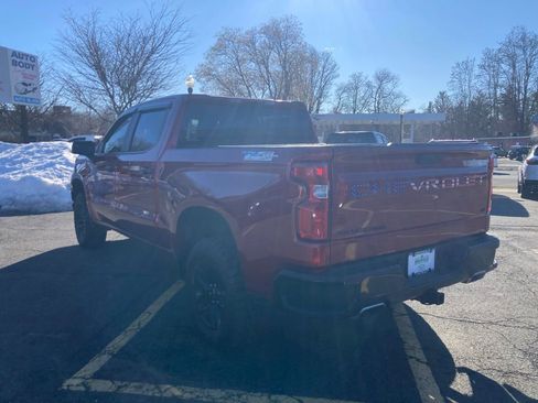 Used 2021 Chevrolet Silverado 1500 LT Trail Boss w/ LPO, Dark Essentials Package image 5
