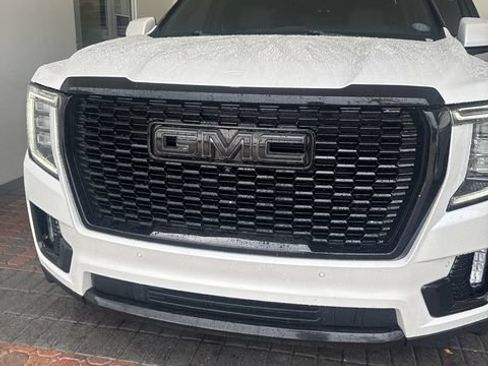 Used 2023 GMC Yukon Denali w/ Advanced Technology Package AWD/4WD image 6