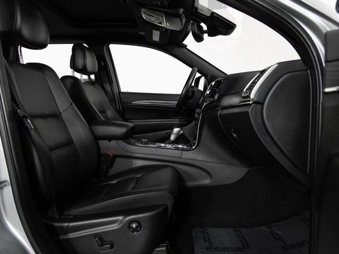 Used 2021 Jeep Grand Cherokee Limited image 27