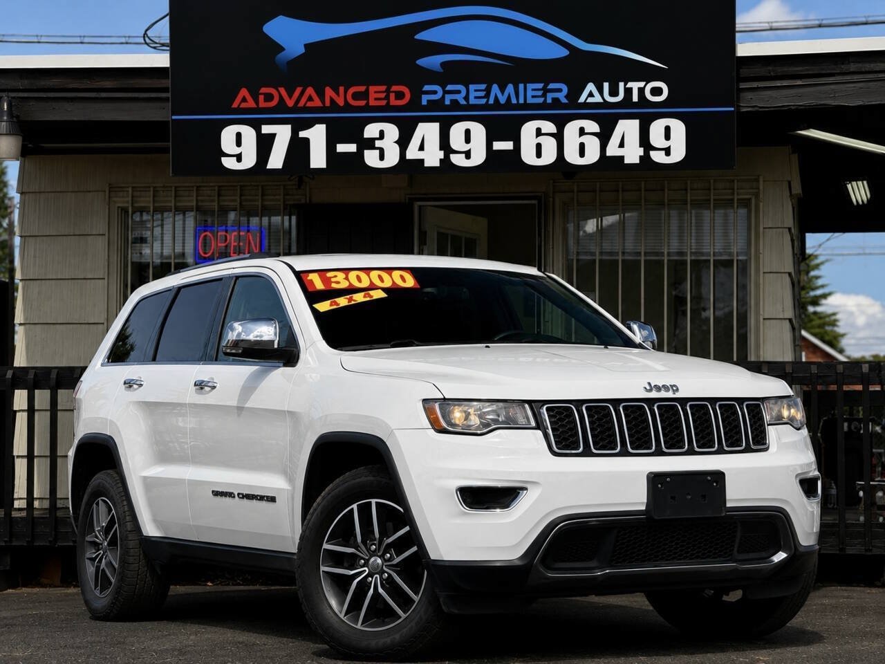 Used 2018 Jeep Grand Cherokee Limited AWD/4WD image 1