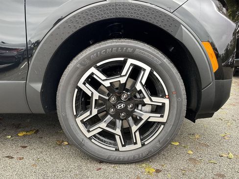 Certified 2025 Hyundai Santa Cruz Limited image 15