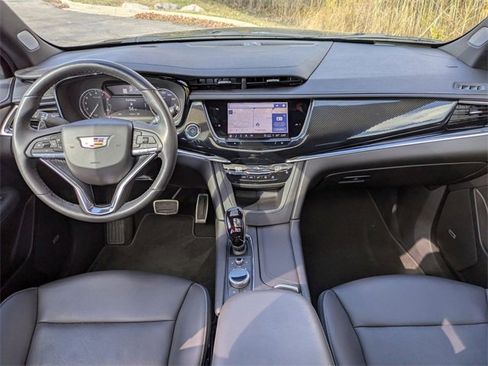 Certified 2024 Cadillac XT6 Sport image 21