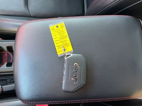 Used 2023 Jeep Gladiator Rubicon w/ LED Lighting Group image 4