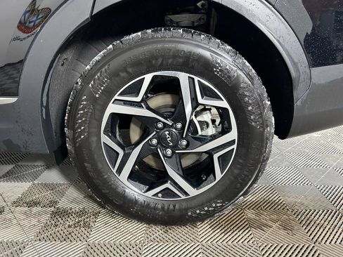 Used 2025 Kia Sportage LX image 23