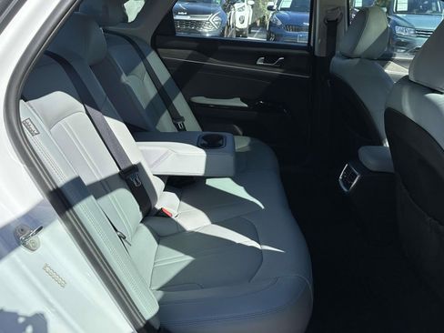 Used 2021 Kia K5 EX image 18