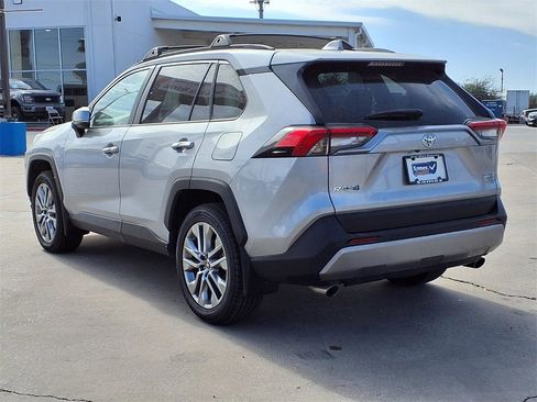 Used 2023 Toyota RAV4 Limited image 5