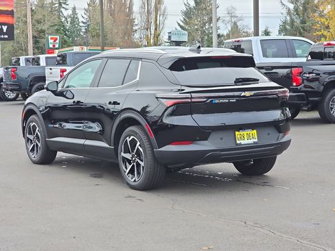 New 2026 Chevrolet Equinox EV LT image 4