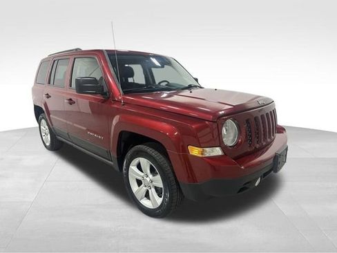 Used 2015 Jeep Patriot Latitude image 3