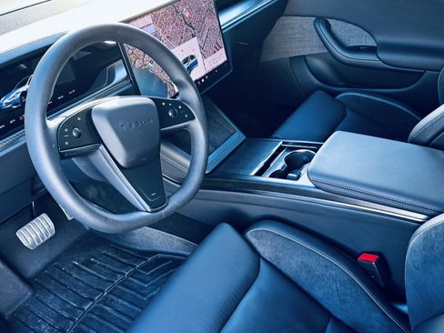 Used 2026 Tesla Model S Plaid AWD/4WD image 49