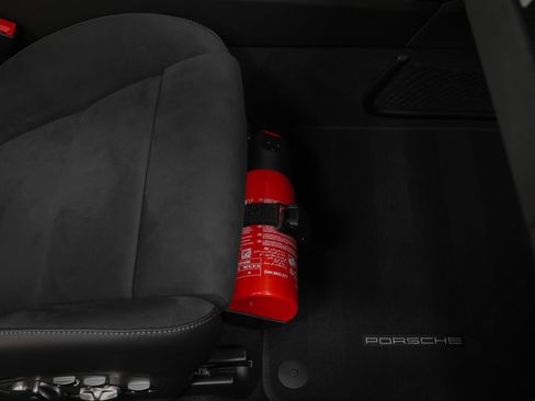 Used 2025 Porsche 718 Cayman GT4 RS RWD image 36