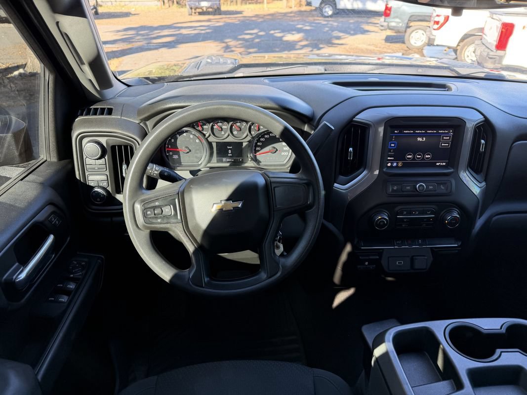 Used 2020 Chevrolet Silverado 2500 Custom w/ Custom Convenience Package AWD/4WD image 9