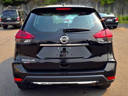 Used 2020 Nissan Rogue SV FWD image 6