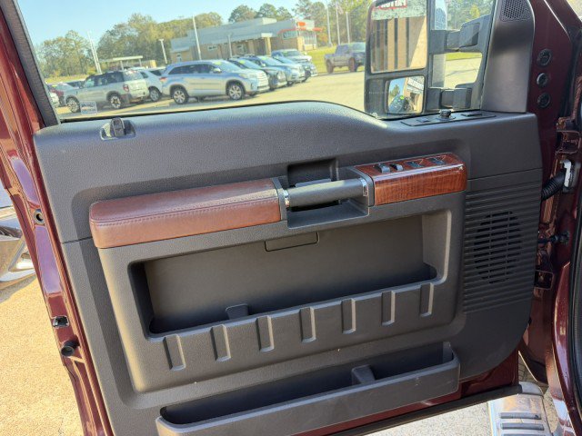 Used 2011 Ford F350 King Ranch w/ King Ranch w/Chrome Pkg AWD/4WD image 10