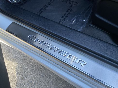 Used 2019 Dodge Charger Scat Pack w/ Dynamics Package RWD image 18