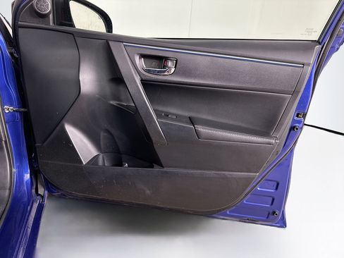 Used 2014 Toyota Corolla S image 31