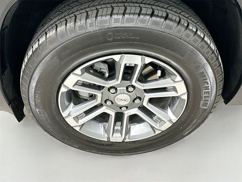 Used 2025 GMC Terrain Elevation image 32