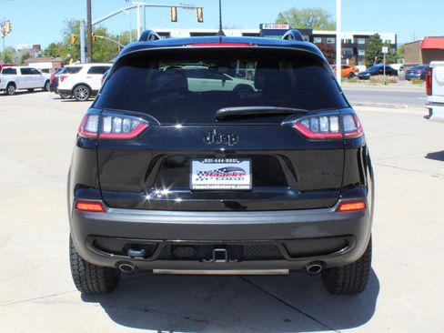 Used 2022 Jeep Cherokee Latitude w/ Sun & Sound Group AWD/4WD image 9