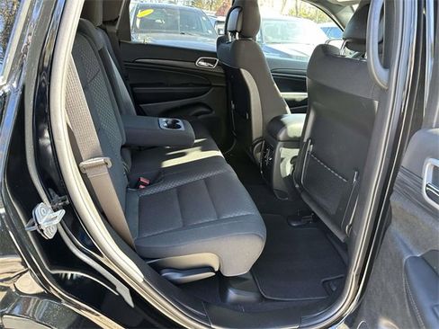 Certified 2020 Jeep Grand Cherokee Laredo image 21