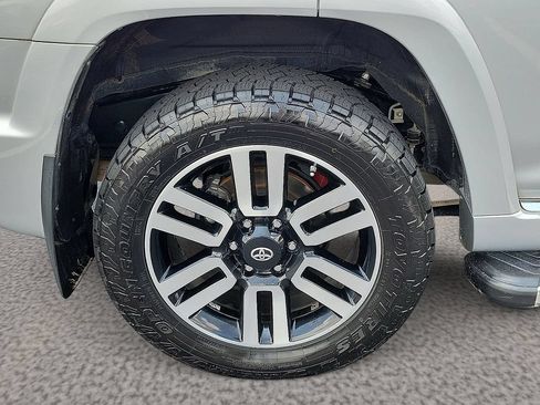 Used 2020 Toyota 4Runner Limited AWD/4WD image 7
