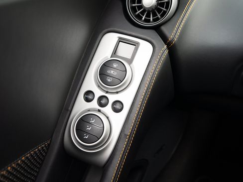 Used 2012 McLaren MP4-12C Coupe RWD image 10