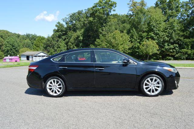 Used 2013 Toyota Avalon Limited FWD image 61