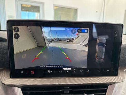 Used 2025 Ford Explorer Active w/ Active Comfort Package image 27