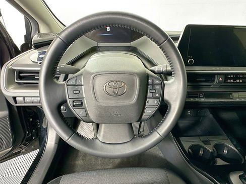 Used 2023 Toyota Prius LE image 11