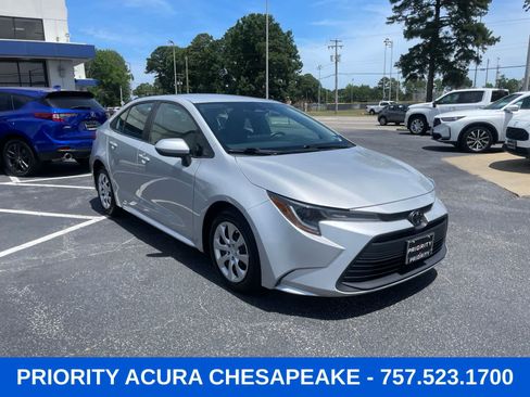 Used 2024 Toyota Corolla LE FWD image 7