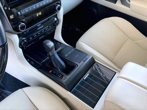 Used 2023 Lexus GX 460 Premium image 16