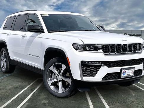 New 2026 Jeep Grand Cherokee L Limited w/ Luxury Tech Group II image 14