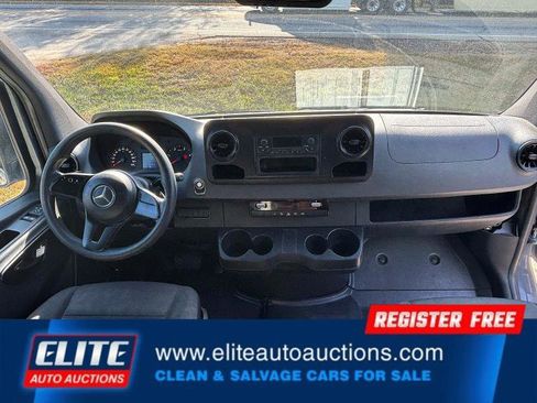Used 2019 Mercedes-Benz Sprinter 170 image 18