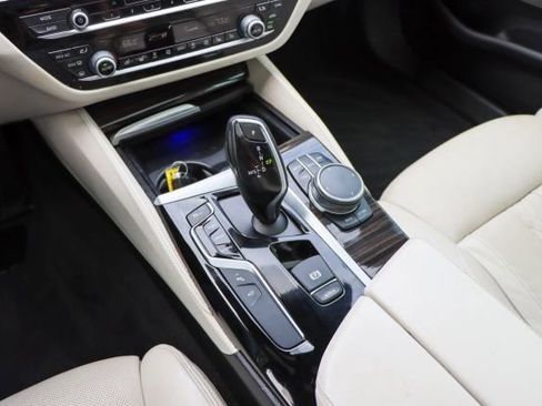 Used 2017 BMW 530i image 42